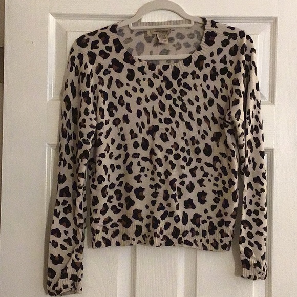 Sweater - Picture 1 of 4